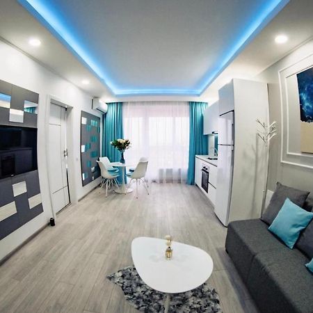 Turcoazlux Apartments Oradea Exteriör bild