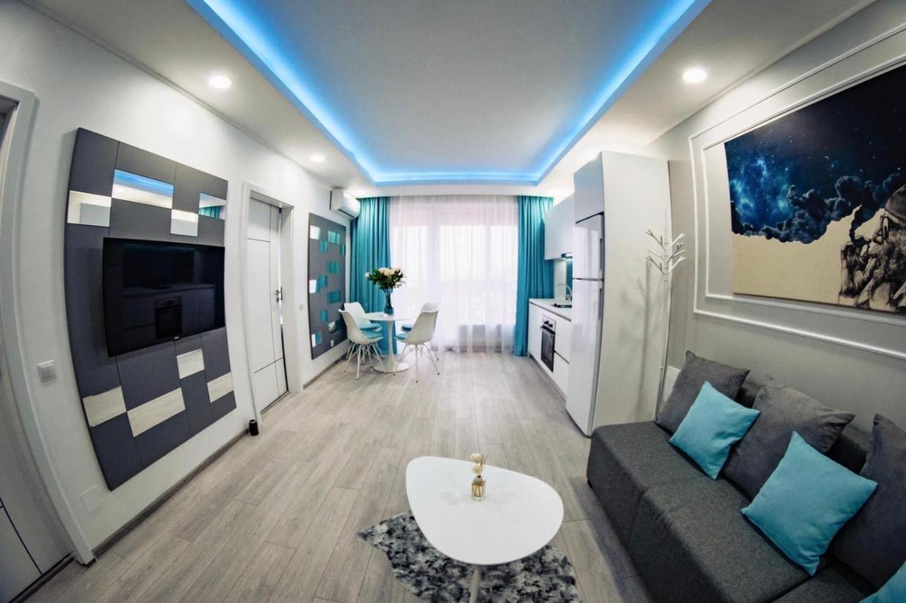 Turcoazlux Apartments Oradea Exteriör bild